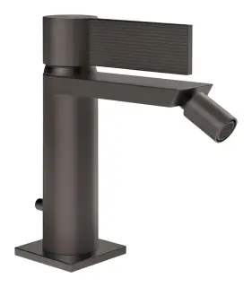 Смеситель для биде Gessi Inverso, однорычажный, с аэратором, донным клапаном, соединительными шлангами, Н-156 мм, цвет чёрный металл шлифованный PVD