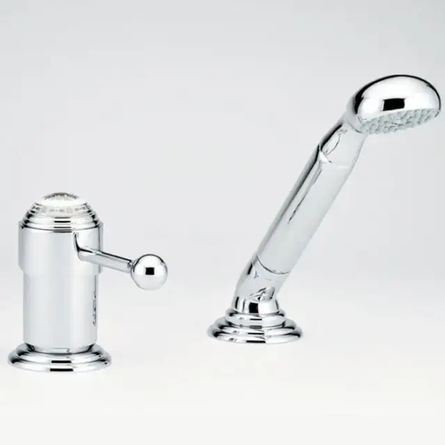 THG Marquise platinum decor Смеситель на борт ванны на 2 отв, однорычажный, без излива, с ручным душем, ручки белые, декор платина, цвет: хром