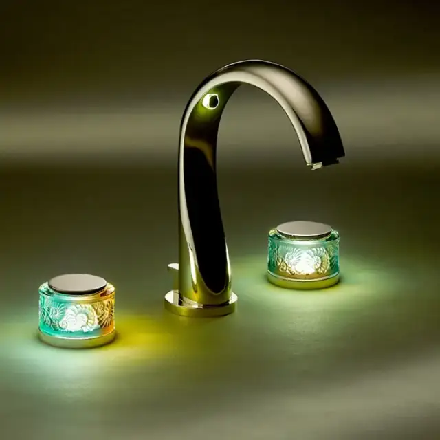 THG Island Смеситель для раковины на 3 отверстия, ручки с подсветкой, с донным клапаном, цвет: Soft gold