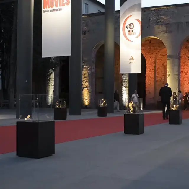 Antonio Lupi Babele Камин 40х40х91cм, на биоэтаноле, корпус из стали, с дверцей, противоп стеклами и горелкой из нерж стали LAFLACA, отделк Ruggine